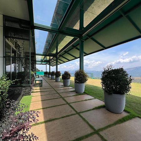Cloudy Court Resort Идукки Экстерьер фото